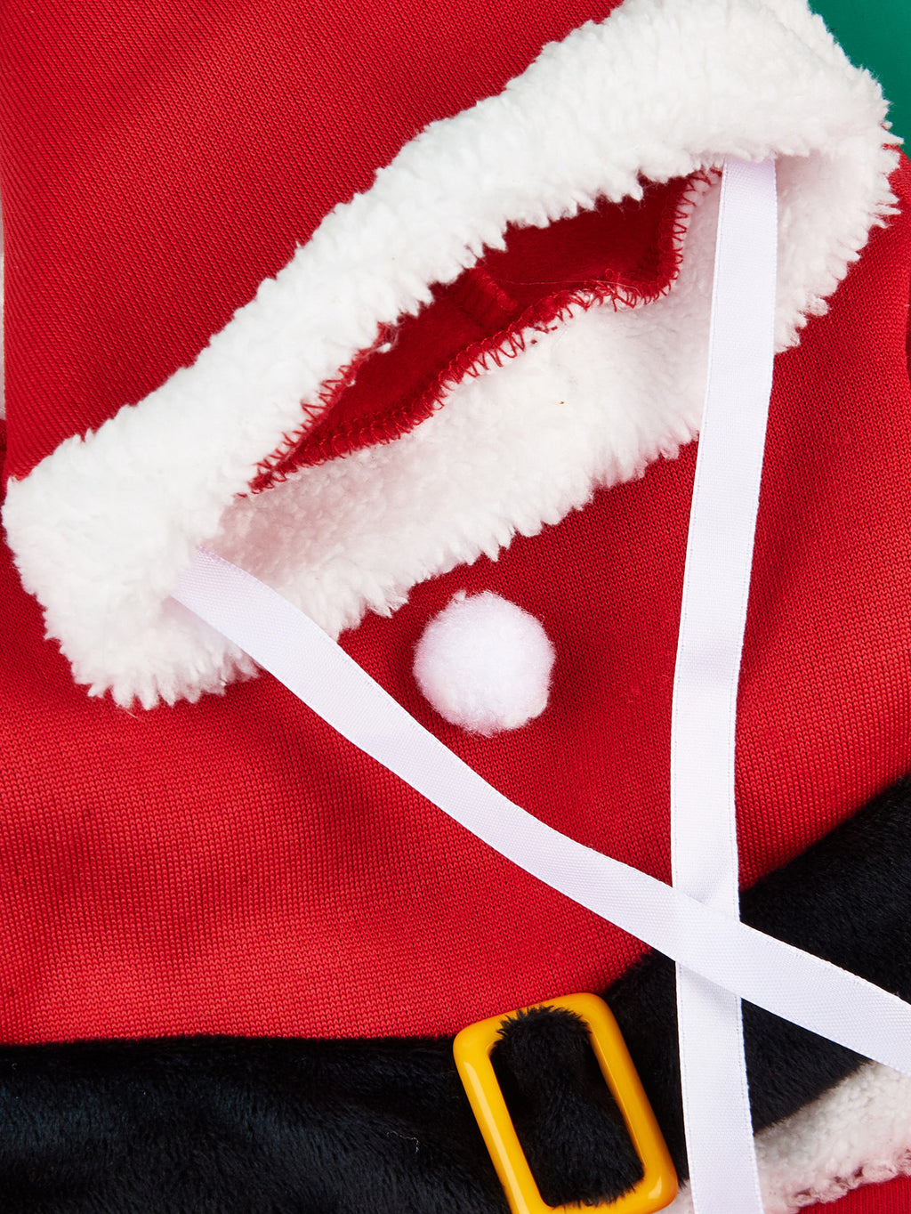 Détail du bonnet et de la ceinture